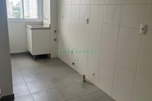 Apartamento com 55m², 2 dormitórios, 1 vaga, no bairro Panazzolo em Caxias do Sul para Alugar