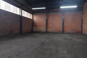 Pavilhão com 200m², no bairro São Ciro em Caxias do Sul para Alugar