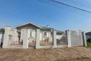 Casa com 200m², 2 dormitórios, 1 vaga, no bairro Nossa Senhora da Saúde em Caxias do Sul para Alugar
