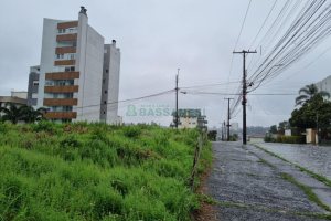 Terreno com 1260m², no bairro Sanvitto em Caxias do Sul para Comprar
