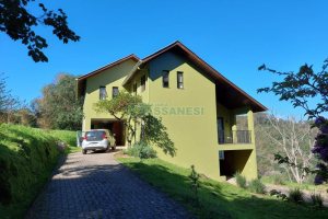 Chácara com 81307m², 4 dormitórios, 2 vagas, no bairro 3 Legua em Caxias do Sul para Comprar