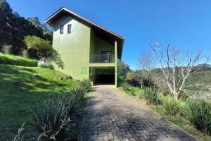 Chácara com 81307m², 4 dormitórios, 2 vagas, no bairro 3 Legua em Caxias do Sul para Comprar