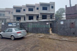 Sobrado com 147m², 3 dormitórios, 2 vagas, no bairro Jardim América em Caxias do Sul para Comprar