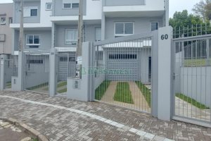 Sobrado com 147m², 3 dormitórios, 2 vagas, no bairro Jardim América em Caxias do Sul para Comprar