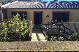 Casa com 231m², 3 dormitórios, no bairro Galópolis em Caxias do Sul para Comprar