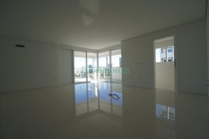 Apartamento com 137m², 3 dormitórios, 3 vagas, no bairro Nossa Senhora de Lourdes em Caxias do Sul para Comprar