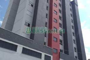 Apartamento com 42m², 2 dormitórios, 1 vaga, no bairro Desvio Rizzo em Caxias do Sul para Comprar
