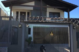 Casa com 265m², 4 dormitórios, 4 vagas, no bairro Vinhedos em Caxias do Sul para Comprar