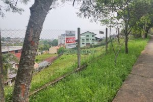 Terreno com 405m², no bairro Colina Sorriso em Caxias do Sul para Comprar