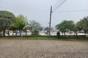 Terreno com 405m², no bairro Colina Sorriso em Caxias do Sul para Comprar