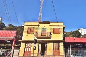 Casa Comercial com 70m², 3 dormitórios, no bairro São Leopoldo em Caxias do Sul para Alugar