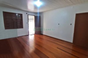 Casa Comercial com 70m², 3 dormitórios, no bairro São Leopoldo em Caxias do Sul para Alugar
