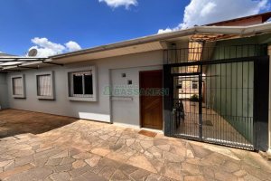 Casa com 89m², 3 dormitórios, no bairro Vinhedos em Caxias do Sul para Comprar