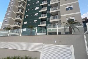 Apartamento com 62m², 2 dormitórios, 1 vaga, no bairro Cinqüentenário em Caxias do Sul para Comprar