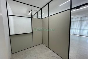 Sala com 45m², no bairro Centro em Caxias do Sul para Comprar