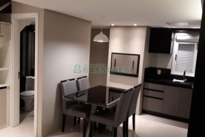 Sobrado com 75m², 2 dormitórios, 2 vagas, no bairro Vinhedos em Caxias do Sul para Comprar