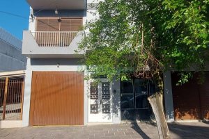 Apartamento com 89m², 3 dormitórios, 1 vaga, no bairro Pio X em Caxias do Sul para Comprar