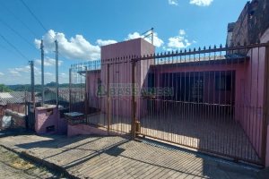 Casa com 90m², 2 dormitórios, 2 vagas, no bairro Esplanada em Caxias do Sul para Alugar