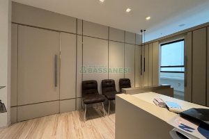 Sala Mobiliada com 62m², no bairro Centro em Caxias do Sul para Comprar