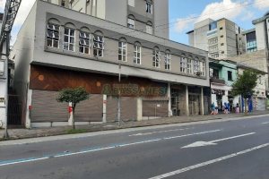 Loja com 610m², no bairro São Pelegrino em Caxias do Sul para Alugar