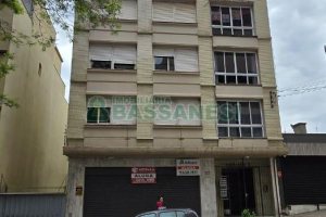 Apartamento com 67m², 2 dormitórios, 1 vaga, no bairro Centro em Caxias do Sul para Comprar