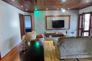 Casa com 130m², 3 dormitórios, 1 vaga, no bairro Bela Vista em Caxias do Sul para Alugar