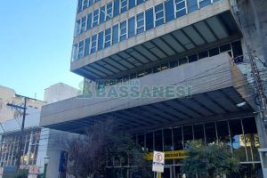 Sala com 120m², no bairro Centro em Caxias do Sul para Alugar