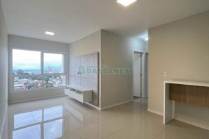 Apartamento com 72m², 3 dormitórios, 1 vaga, no bairro Madureira em Caxias do Sul para Alugar