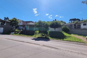 Terreno com 611m², no bairro Charqueadas em Caxias do Sul para Comprar