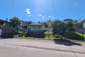 Terreno com 611m², no bairro Charqueadas em Caxias do Sul para Comprar