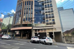 Sala com 57m², no bairro Centro em Caxias do Sul para Comprar