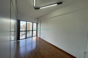 Sala com 57m², no bairro Centro em Caxias do Sul para Comprar