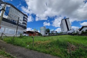 Terreno com 338m², no bairro Panazzolo em Caxias do Sul para Comprar