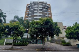 Apartamento com 78m², 2 dormitórios, 2 vagas, no bairro Centro em Caxias do Sul para Comprar