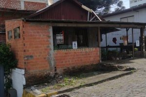 Casa com 290m², 2 dormitórios, no bairro Sagrada Família em Caxias do Sul para Comprar