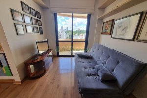 Apto Mobiliado com 68m², 2 dormitórios, 1 vaga, no bairro Centro em Caxias do Sul para Alugar