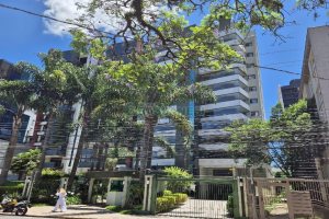 Apto Mobiliado com 160m², 3 dormitórios, 2 vagas, no bairro São Pelegrino em Caxias do Sul para Alugar