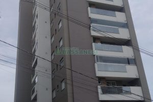 Apartamento com 81m², 2 dormitórios, 1 vaga, no bairro Petrópolis em Caxias do Sul para Comprar
