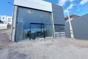 Loja com 500m², 6 vagas, no bairro Medianeira em Caxias do Sul para Alugar
