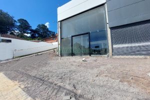 Loja com 500m², 6 vagas, no bairro Medianeira em Caxias do Sul para Alugar