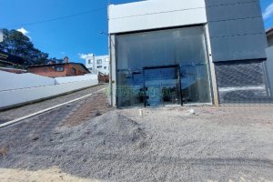 Loja com 500m², 6 vagas, no bairro Medianeira em Caxias do Sul para Alugar
