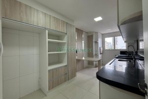 Apartamento com 120m², 3 dormitórios, 2 vagas, no bairro Madureira em Caxias do Sul para Alugar