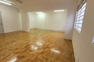 Sala com 50m², no bairro Centro em Caxias do Sul para Alugar