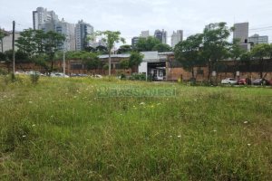 Terreno com 5000m², no bairro Exposição em Caxias do Sul para Comprar