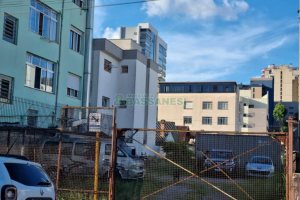 Terreno com 341m², no bairro Centro em Caxias do Sul para Comprar