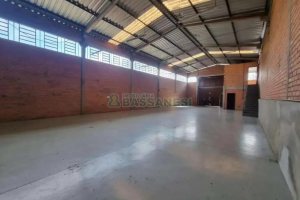 Pavilhão com 620m², no bairro Bela Vista em Caxias do Sul para Alugar
