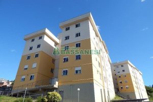 Apartamento com 62m², 2 dormitórios, 1 vaga, no bairro Santa Corona em Caxias do Sul para Alugar