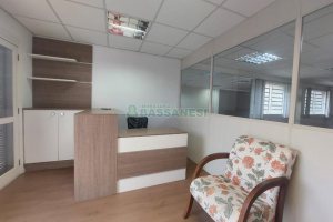 Loja com 100m², no bairro Colina Sorriso em Caxias do Sul para Alugar