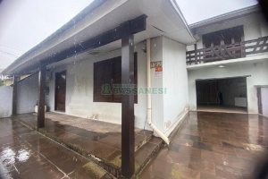 Casa com 150m², 3 dormitórios, 1 vaga, no bairro Bela Vista em Caxias do Sul para Comprar