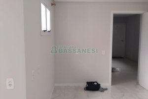 Apartamento com 60m², 2 dormitórios, 1 vaga, no bairro Pio X em Caxias do Sul para Comprar
